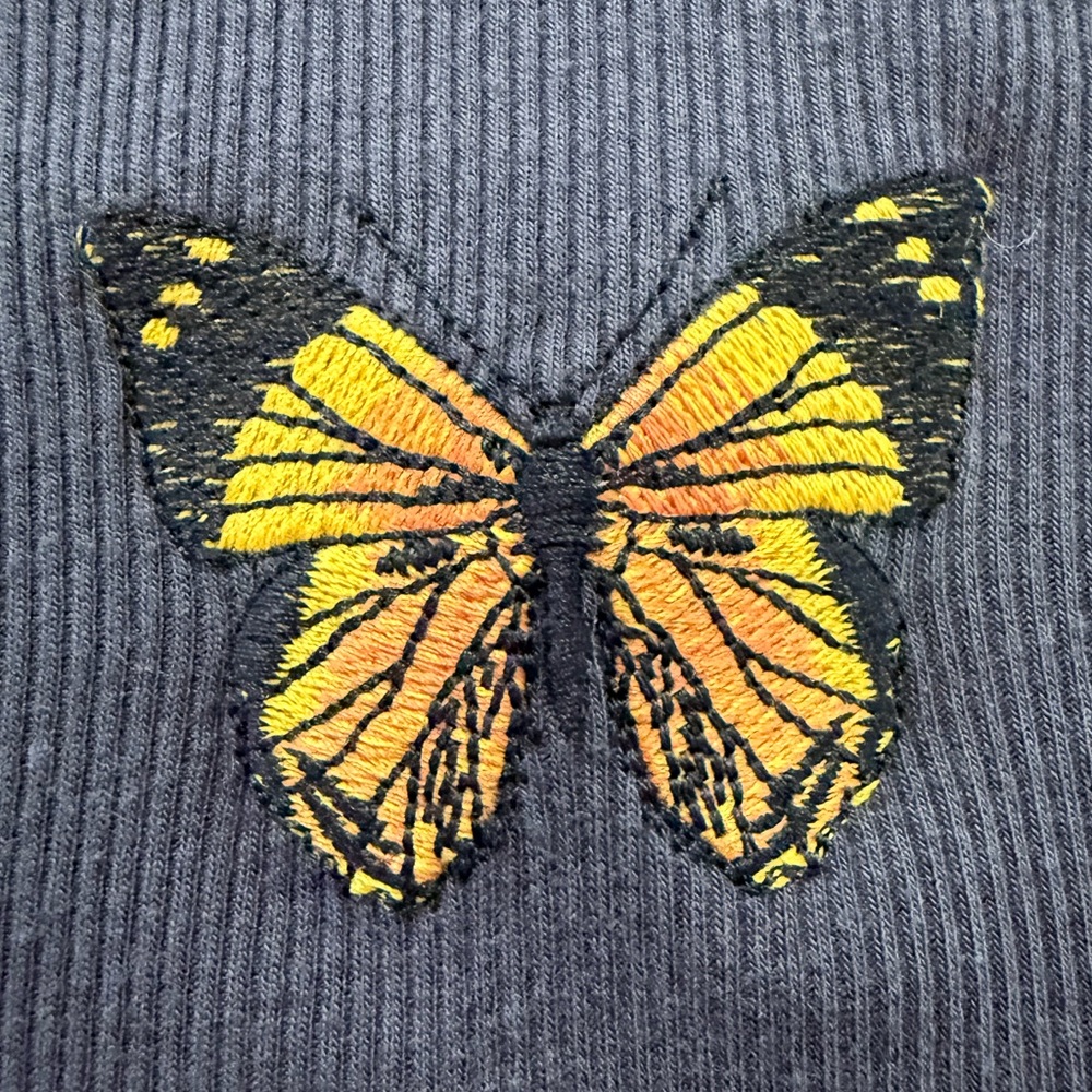 Arizona Jean Co Juniors XL Gray Ribbed Crop Top Butterfly Embroidered Stretch - Picture 3 of 7